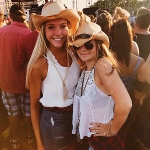 Meet your Posher, Catherine